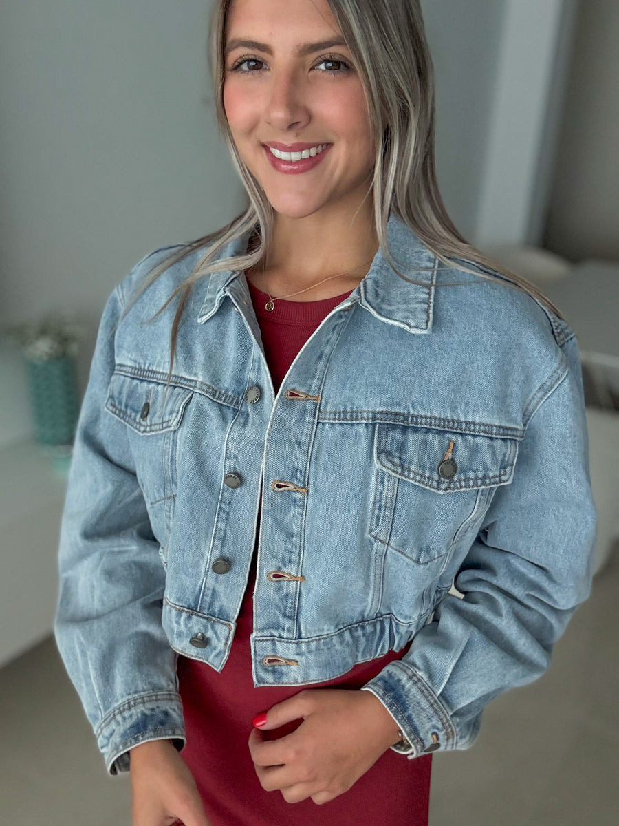 LIGHT DENIM CROP DENIM JACKET