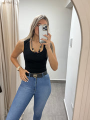 SMOOTH SCOOP NECK BASICS