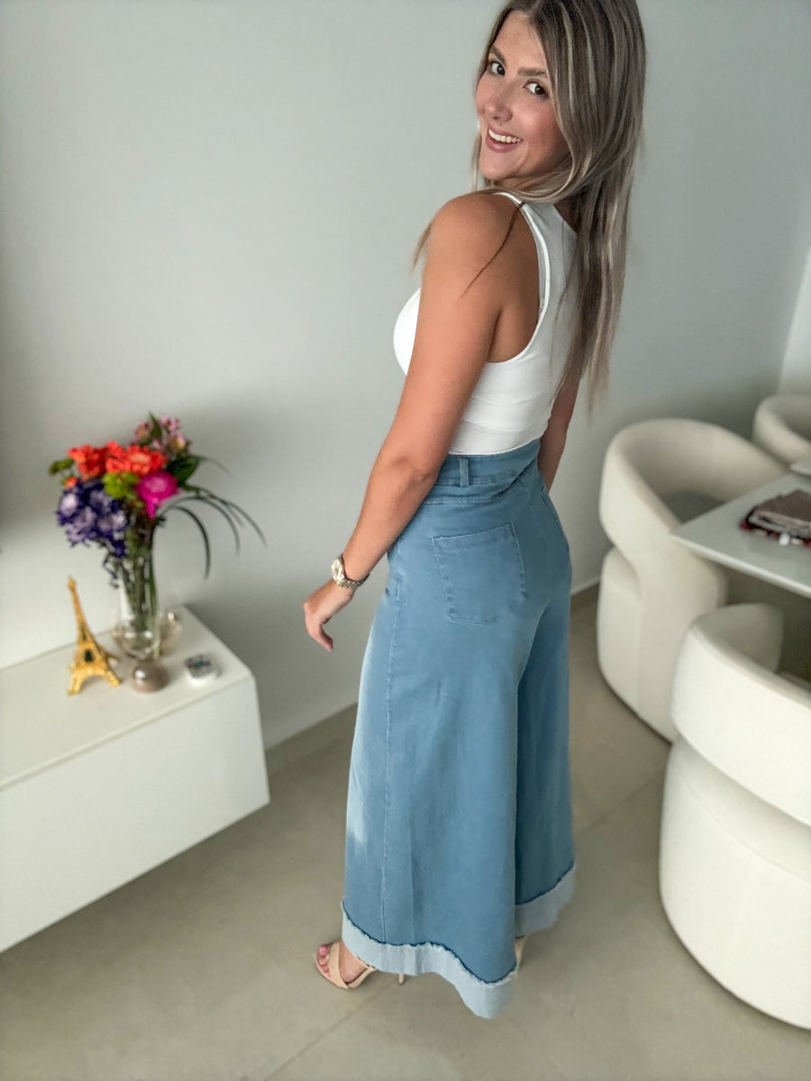 BLUE STRETCHY WIDE LEGGED PANTS
