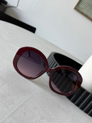 BURGUNDY SUNGLASSES