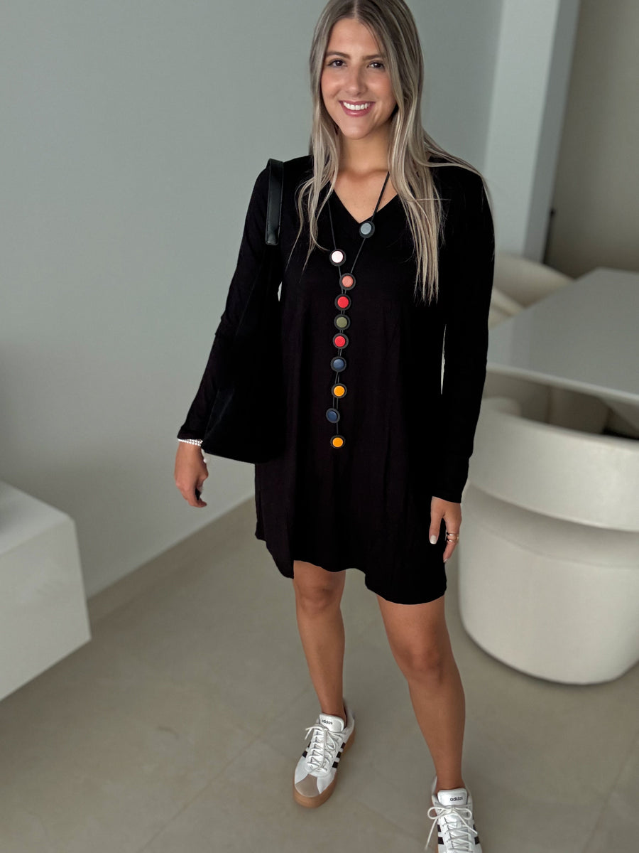 BLACK V-NECK LONG SLEEVE DRESS