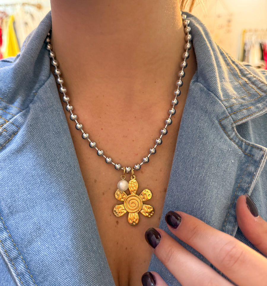 FLOWER TWO TONE BALL NECKLACE