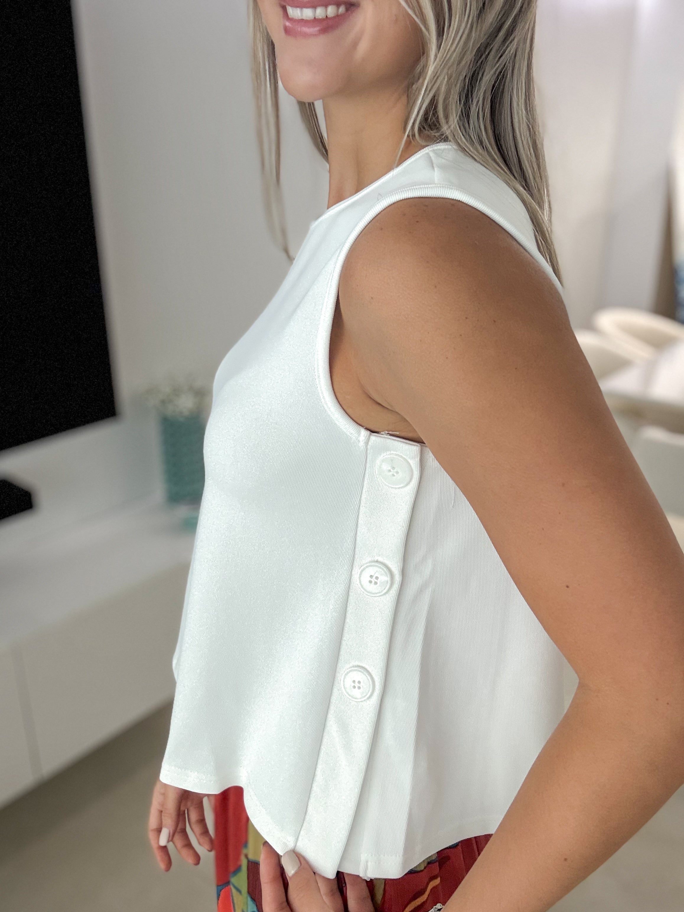 WHITE SIDE BUTTONS TOP