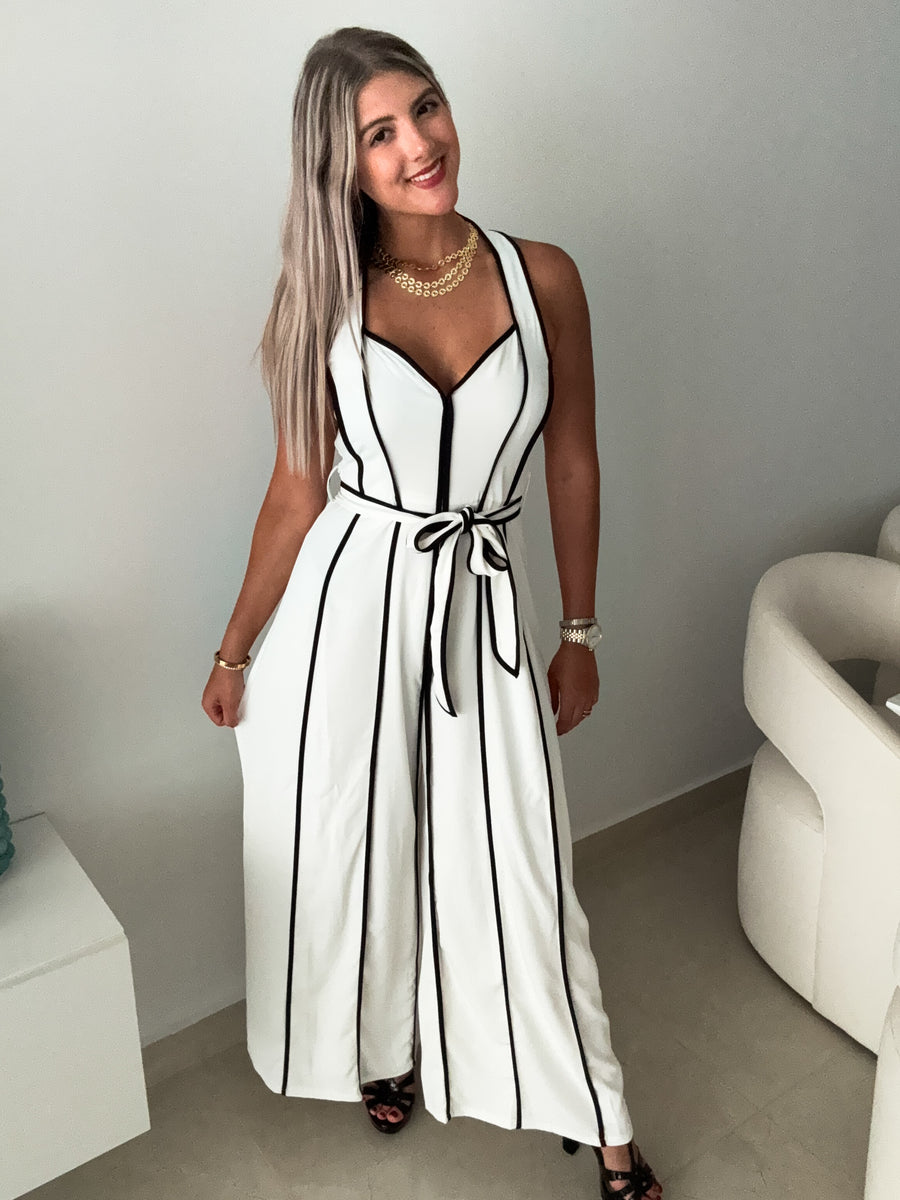 WHITE/BLACK HALTER JUMPSUIT