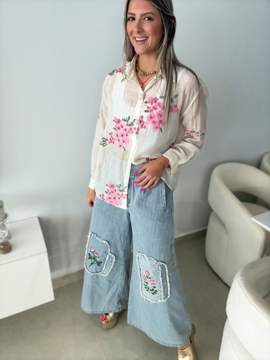 PINK FLOWER DETAILED BLOUSE