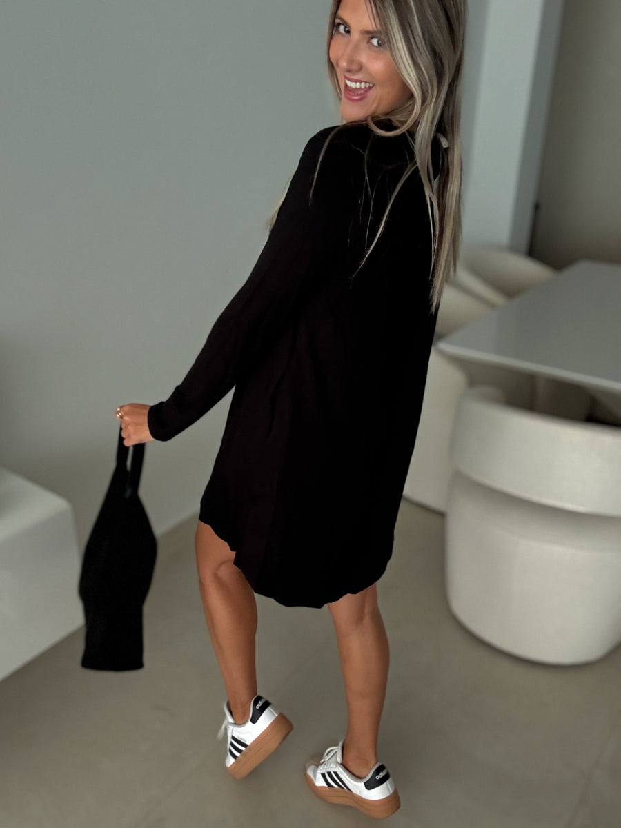 BLACK V-NECK LONG SLEEVE DRESS