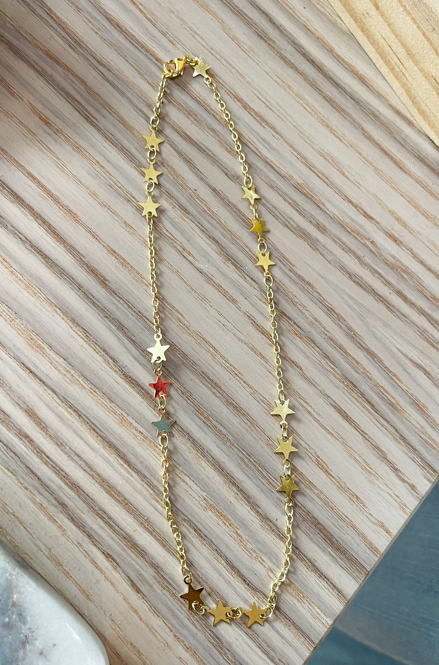 STAR CHOKER