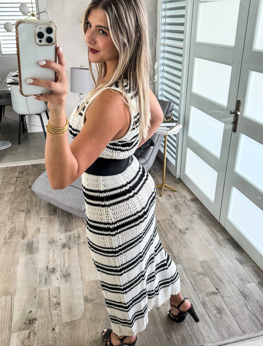 BLACK STRIPED KNITTED DRESS
