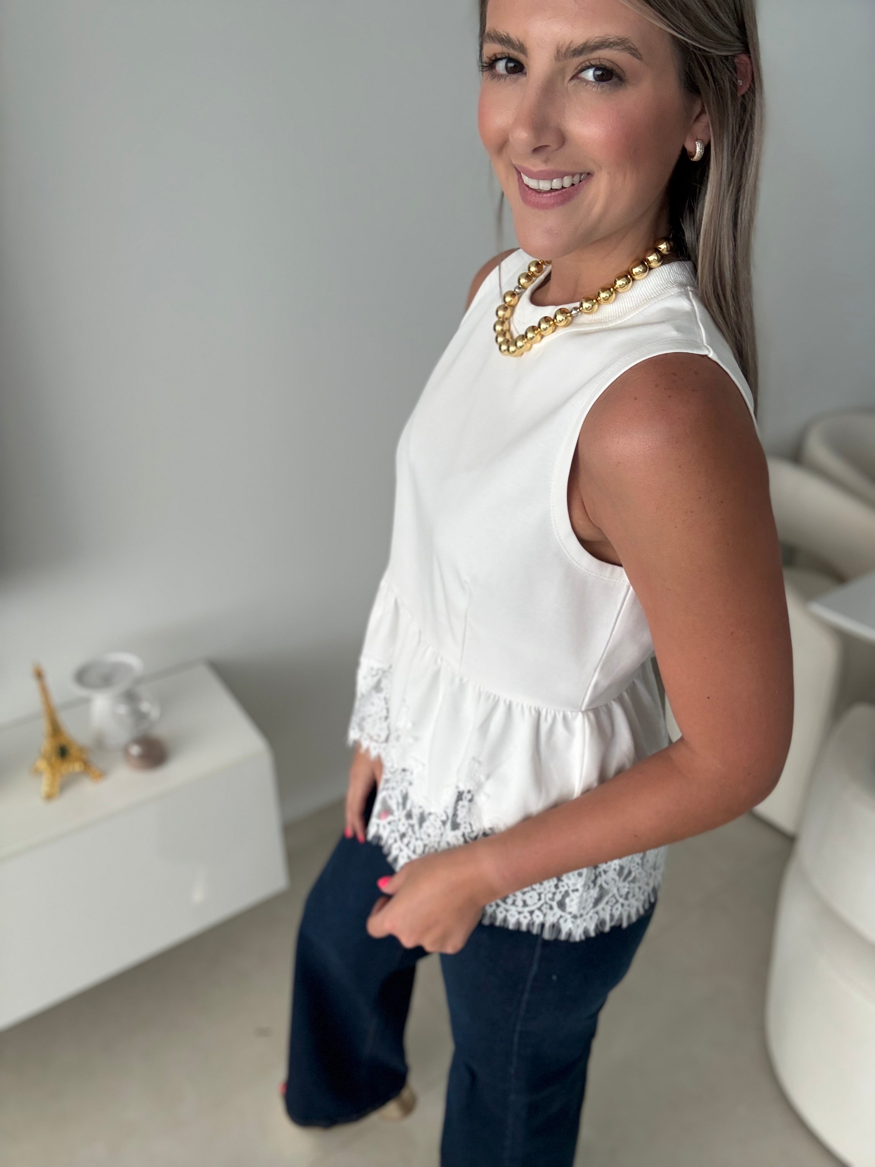 WHITE LACE DETAILED BLOUSE