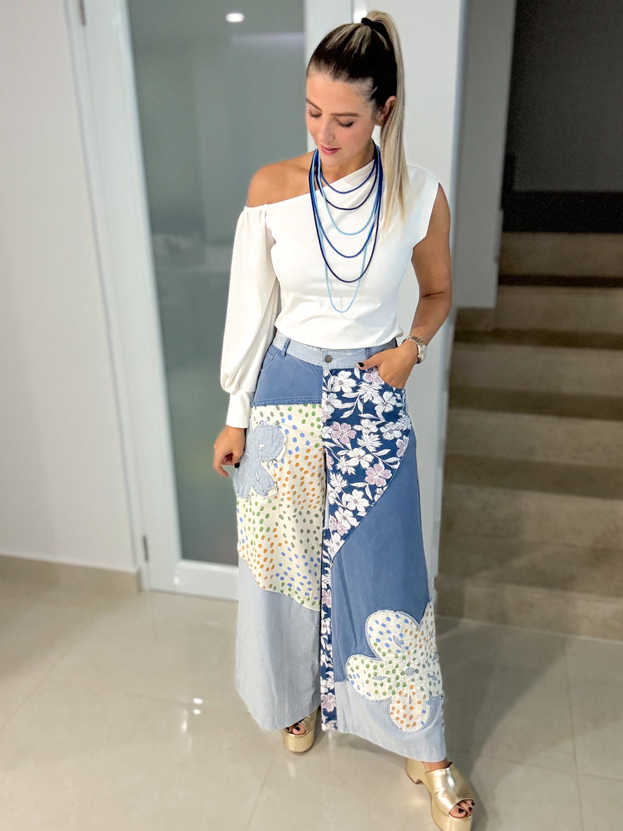 DENIM FLOWER PATCH WIDE LEG PANTS