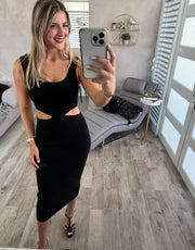 BLACK KNITTED CUT-OUT MIDI DRESS