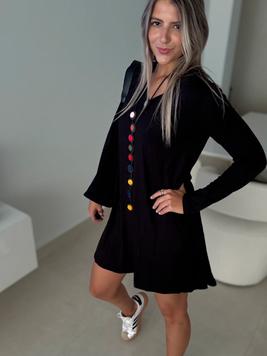 BLACK V-NECK LONG SLEEVE DRESS