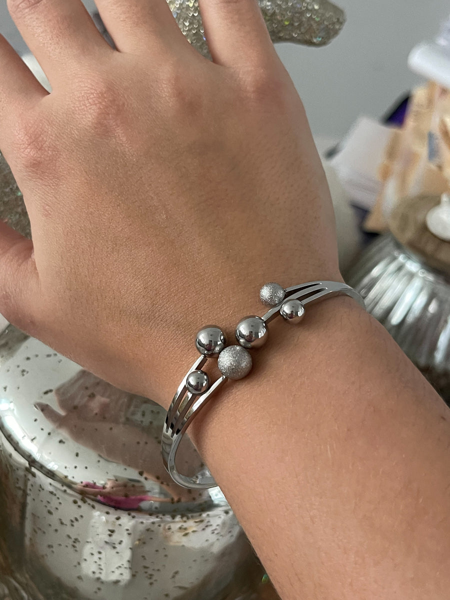 SILVER MIX BALL BANGLE