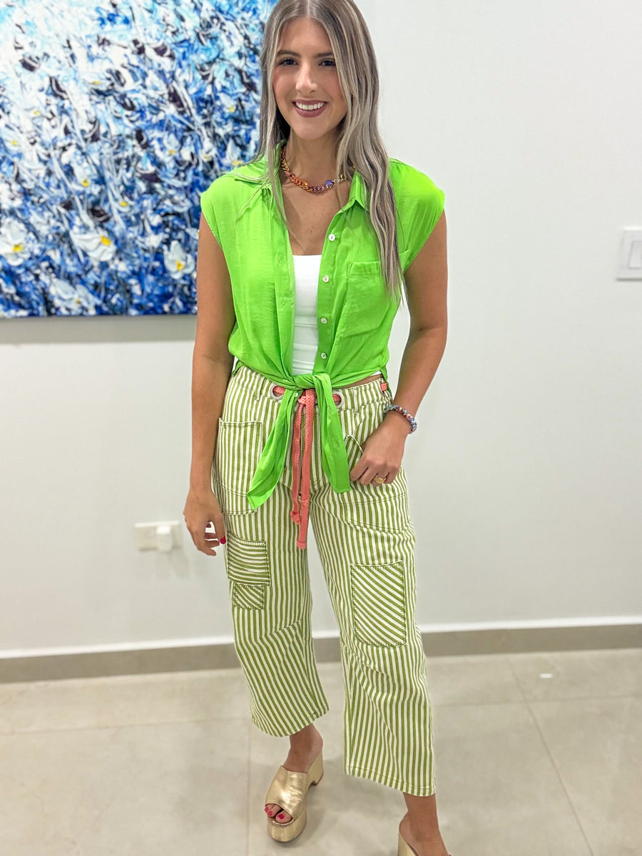 NEÓN GREEN SILKY SLEEVELESS BLOUSE