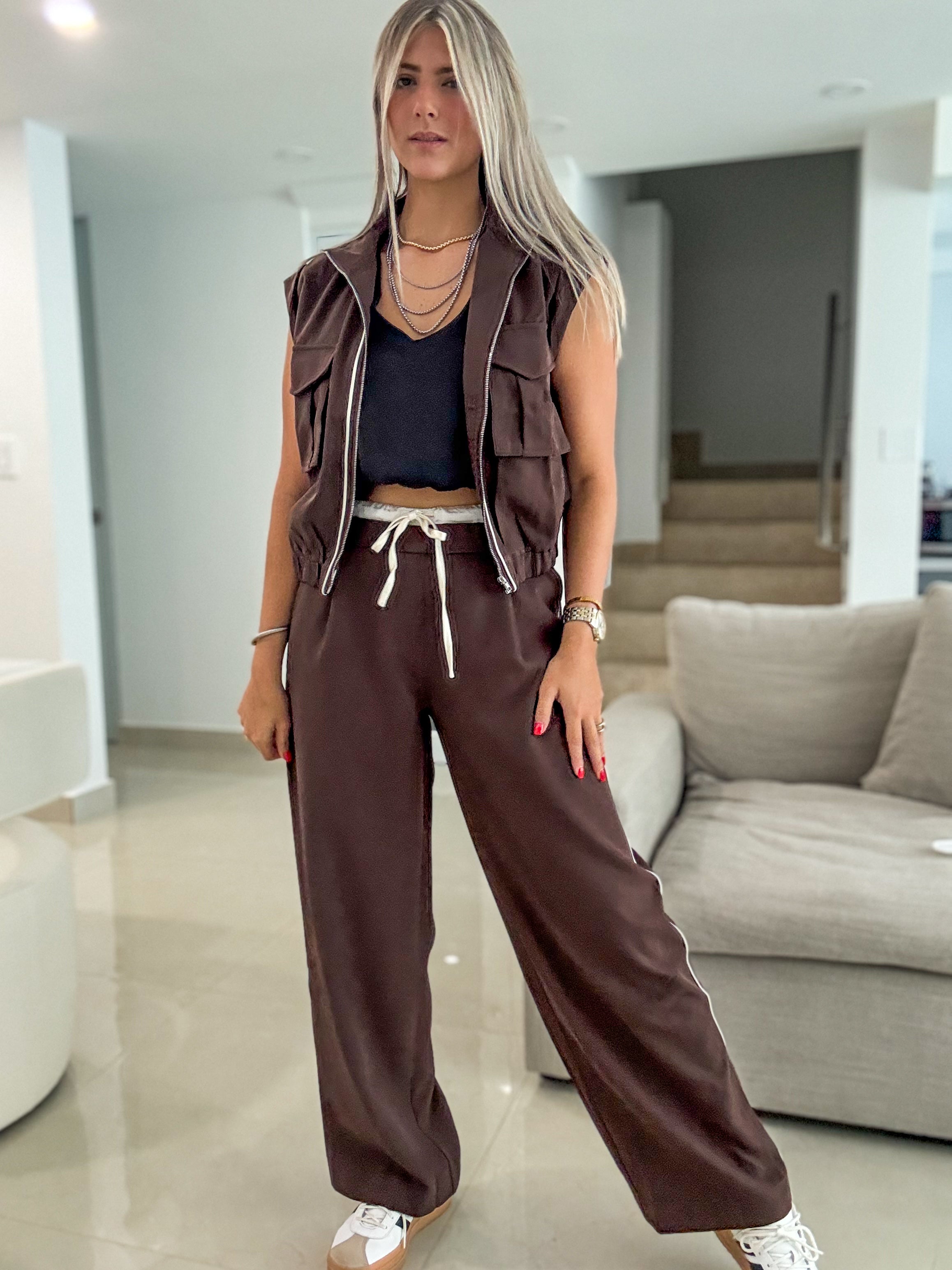 CHOCOLATE MOCK NECK ZIPPER CROP JACKET