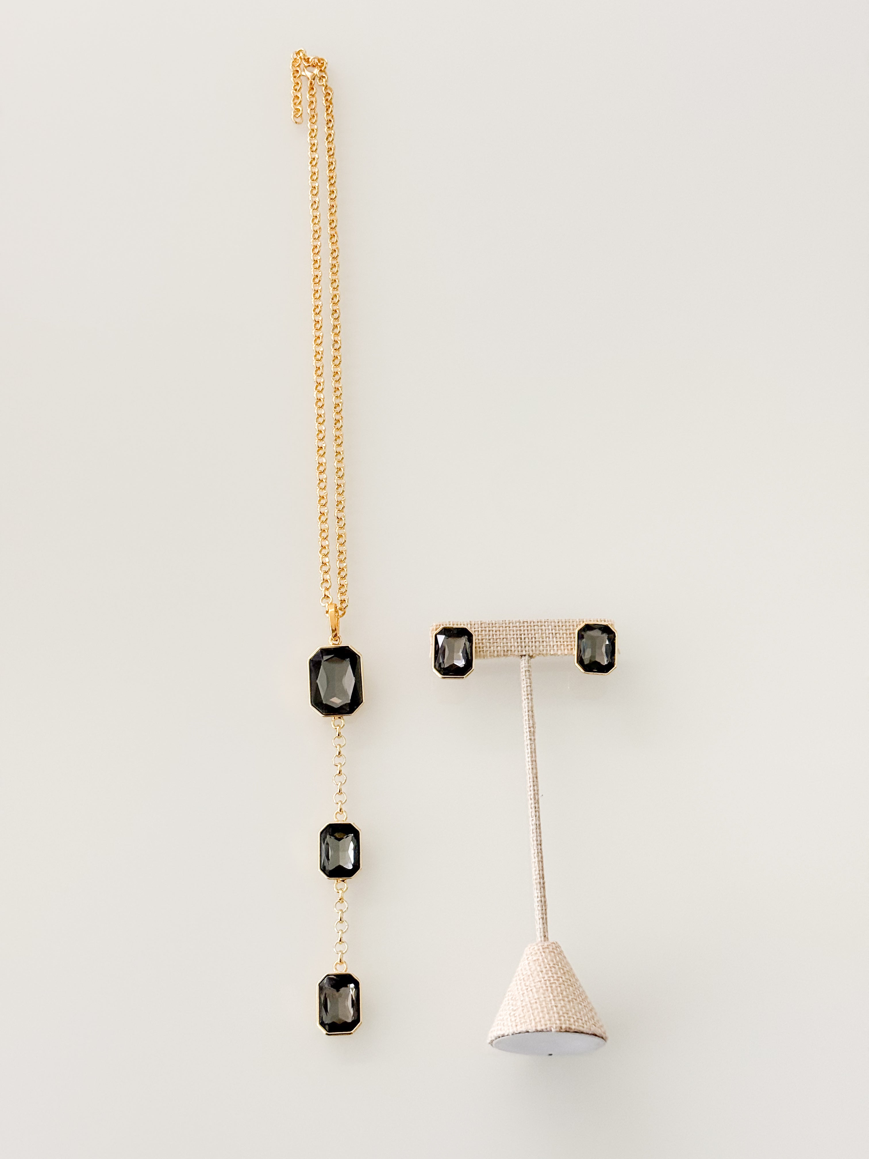 LONG GEM SQUARE NECKLACE SET ALL BLACK