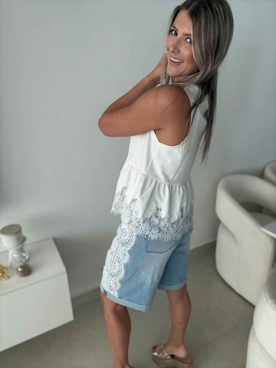 WHITE LACE DETAILED BLOUSE