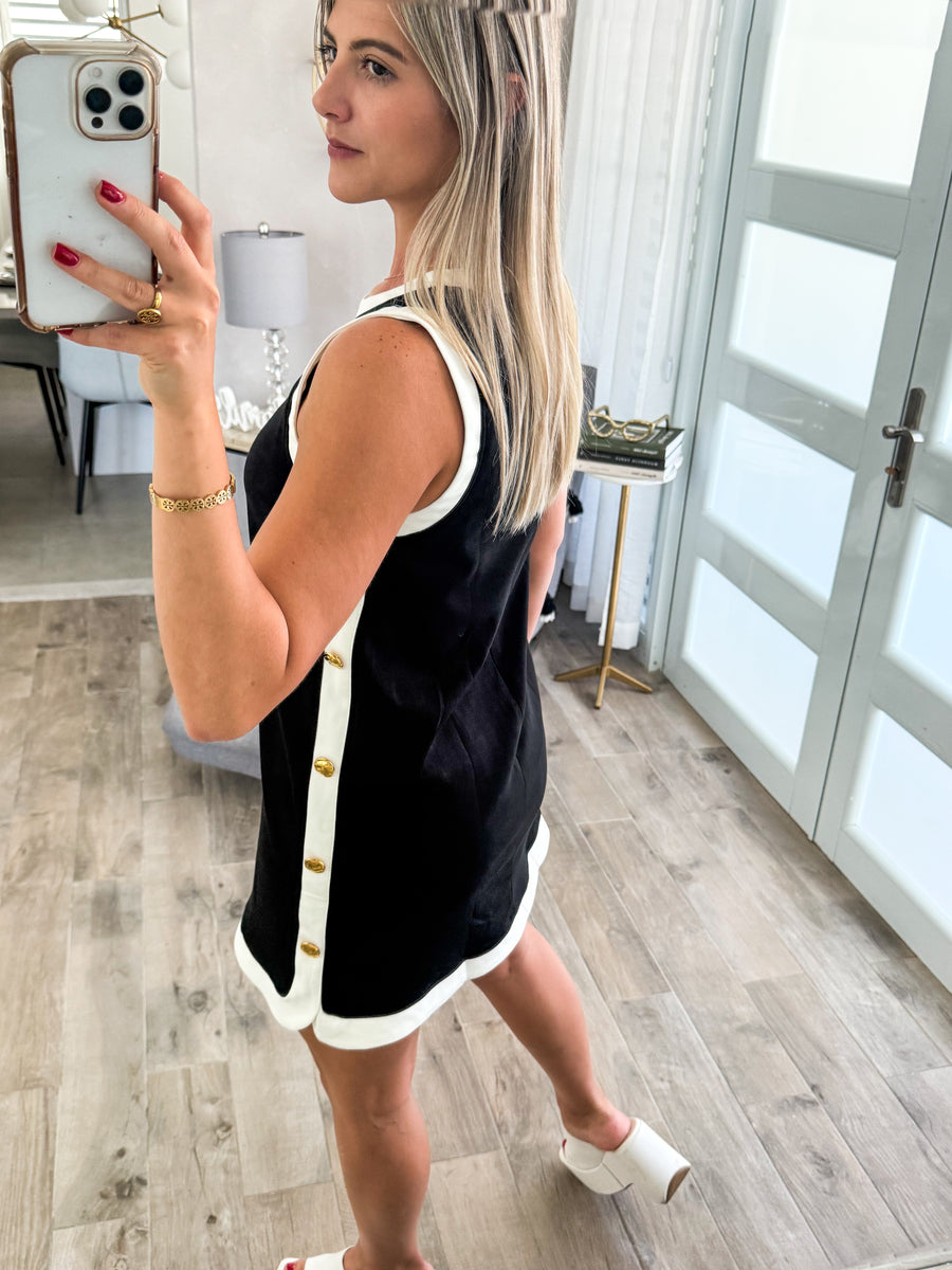 BLACK SIDE TRACK LINE STUDDED SHORT DRESS