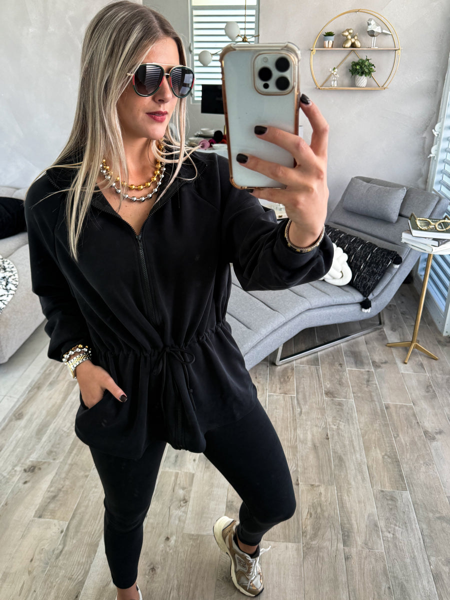 BLACK TRAVEL SET