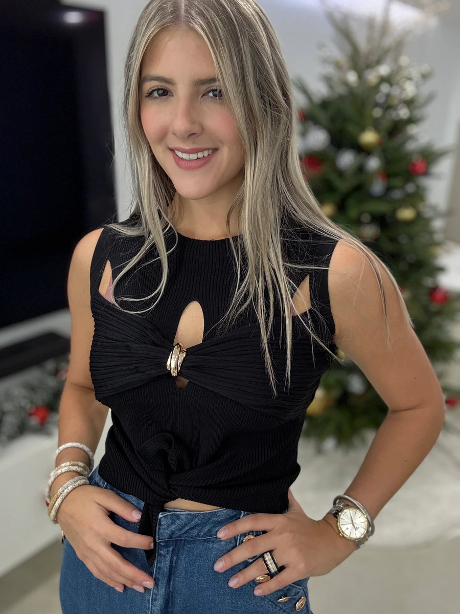 KNITTED BLOUSE & SQUARE BRACELET BUNDLE