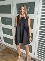 BLACK PLEATED DETAIL ELEGANT DRESS