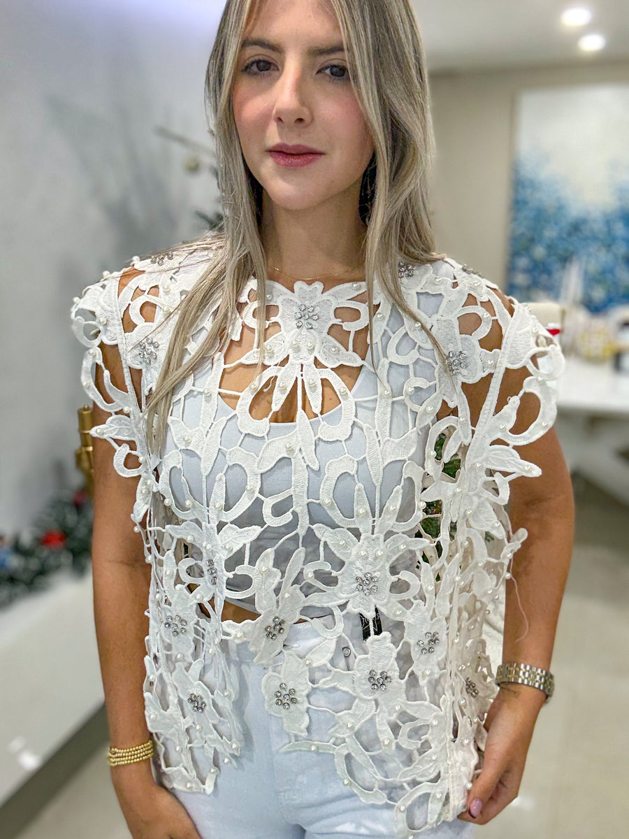 *PRE-ORDERS ARE FINAL SALE* IVORY RHINESTONES/PEARL EMBROIDED BLOUSE