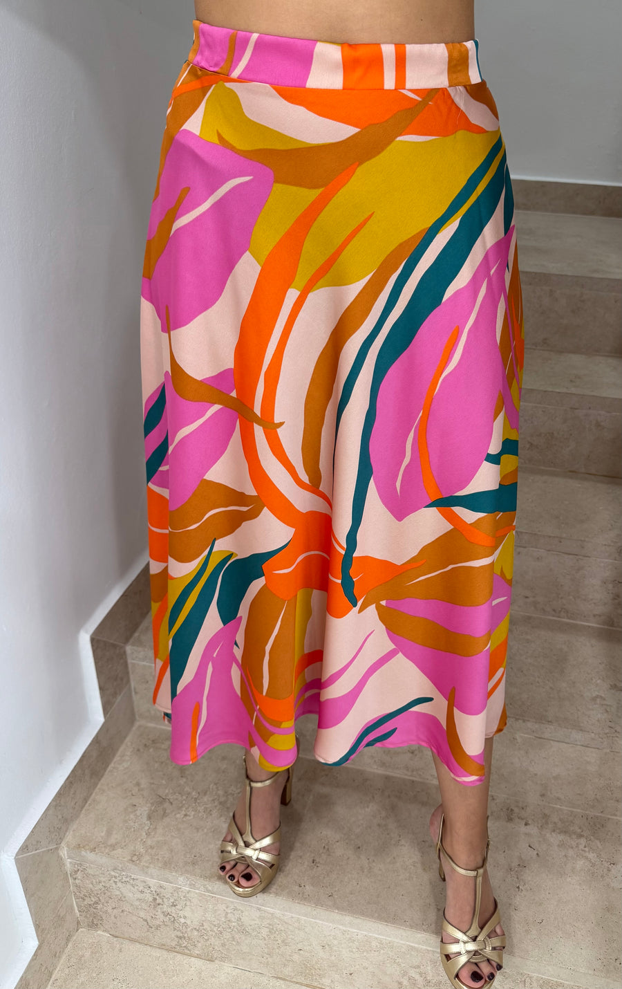 PRINTED SILKY HIGH LOW MIDI SKIRT