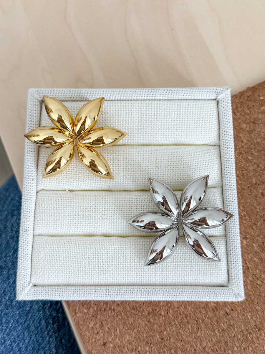 LEAF METAL EARRINGS