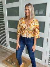 Load image into Gallery viewer, YELLOW FALL CROP TOP
