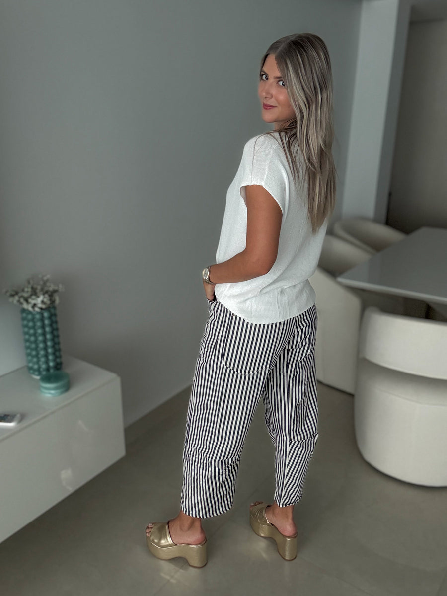 NAVY STRIPED BARREL JEANS