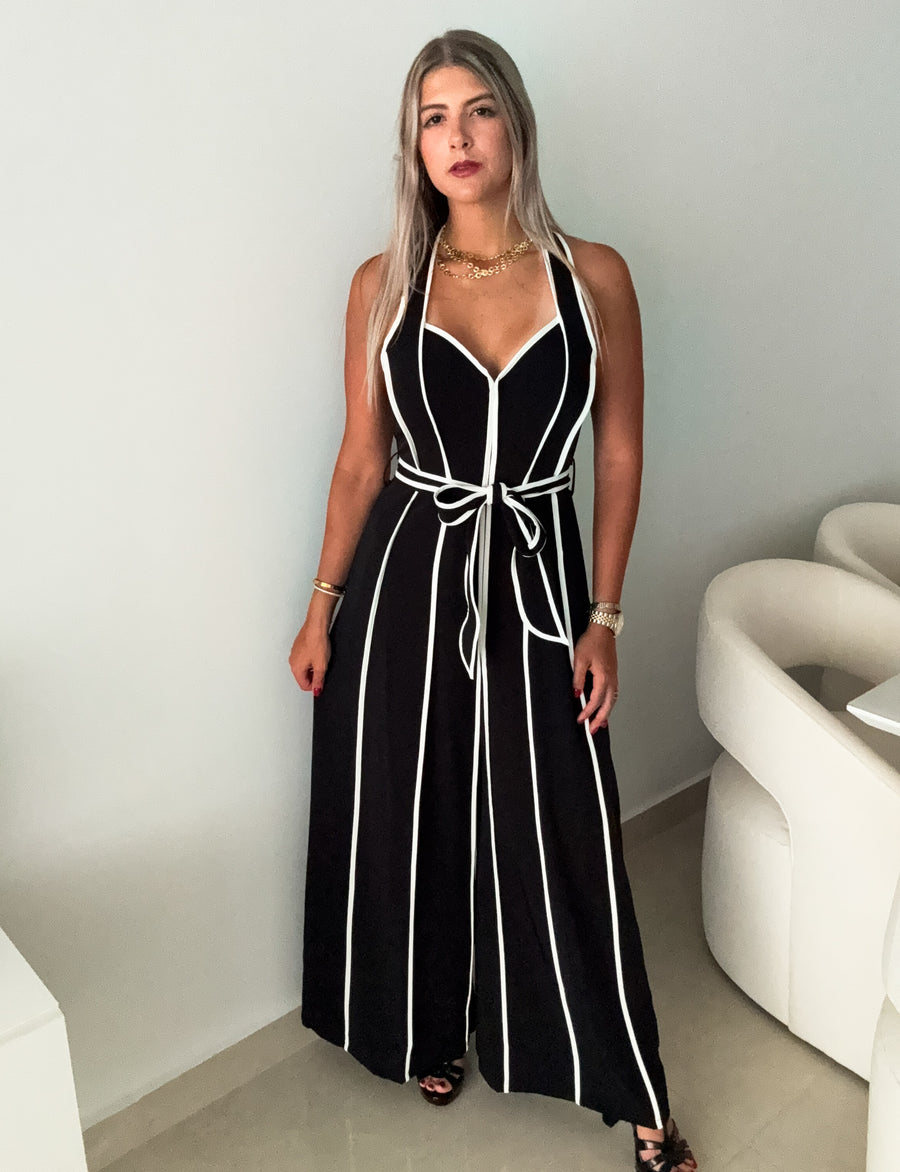 BLACK/WHITE HALTER JUMPSUIT