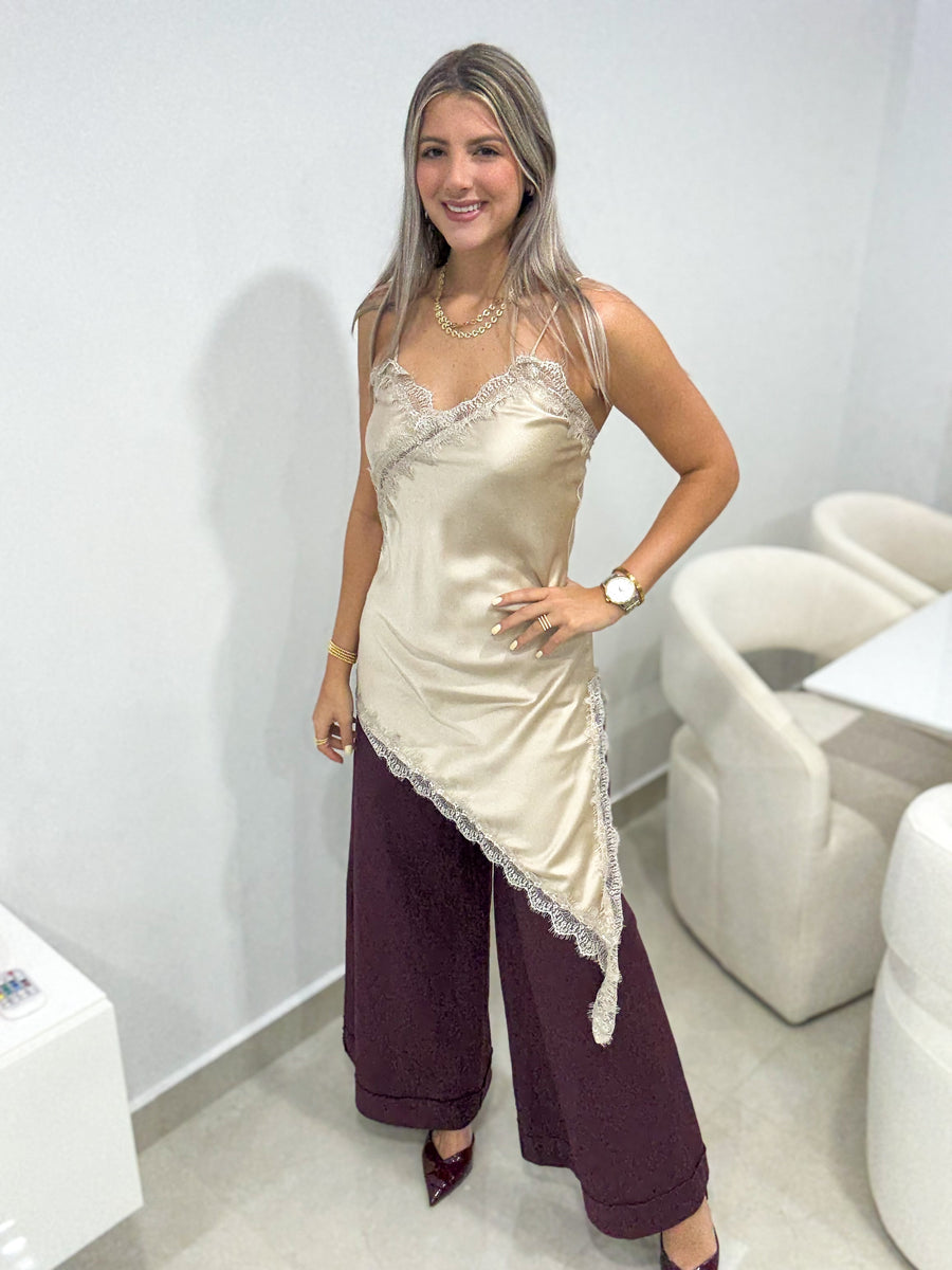 BURGUNDY WIDE LEG STRETCHY PANTS