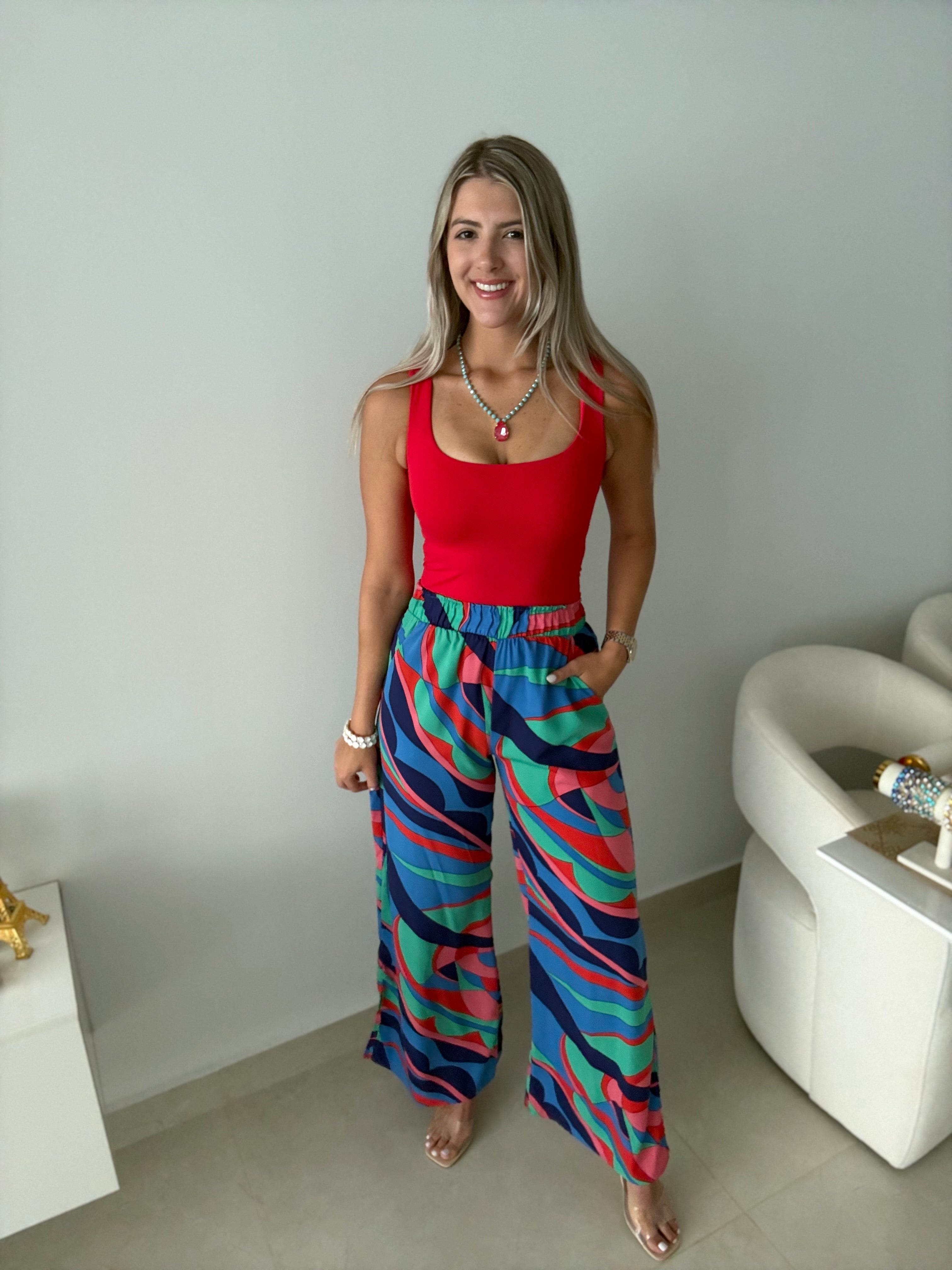 SQUARE NECK BASIC TOPS