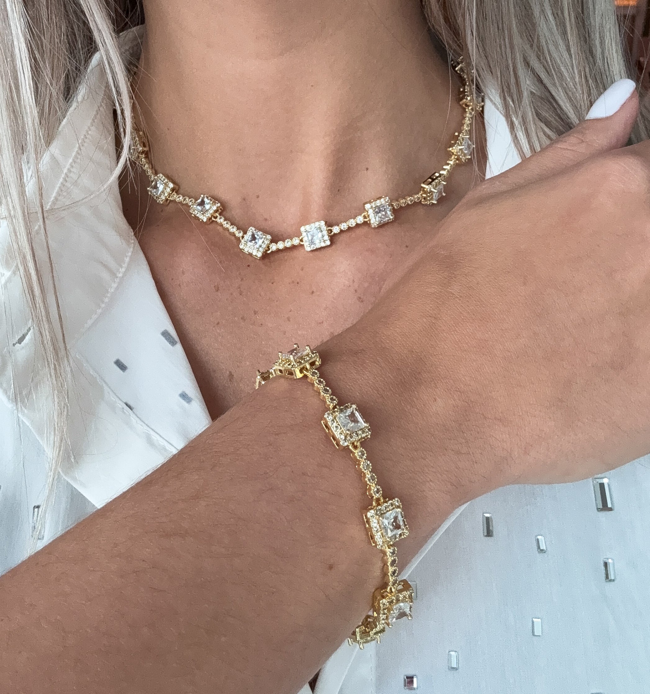 LUXURY CRYSTAL BRACELET