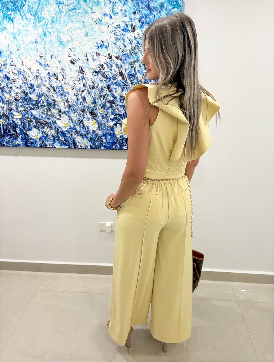 BUTTER YELLOW/WHITE STITCH RUFFLE V-NECK TOP