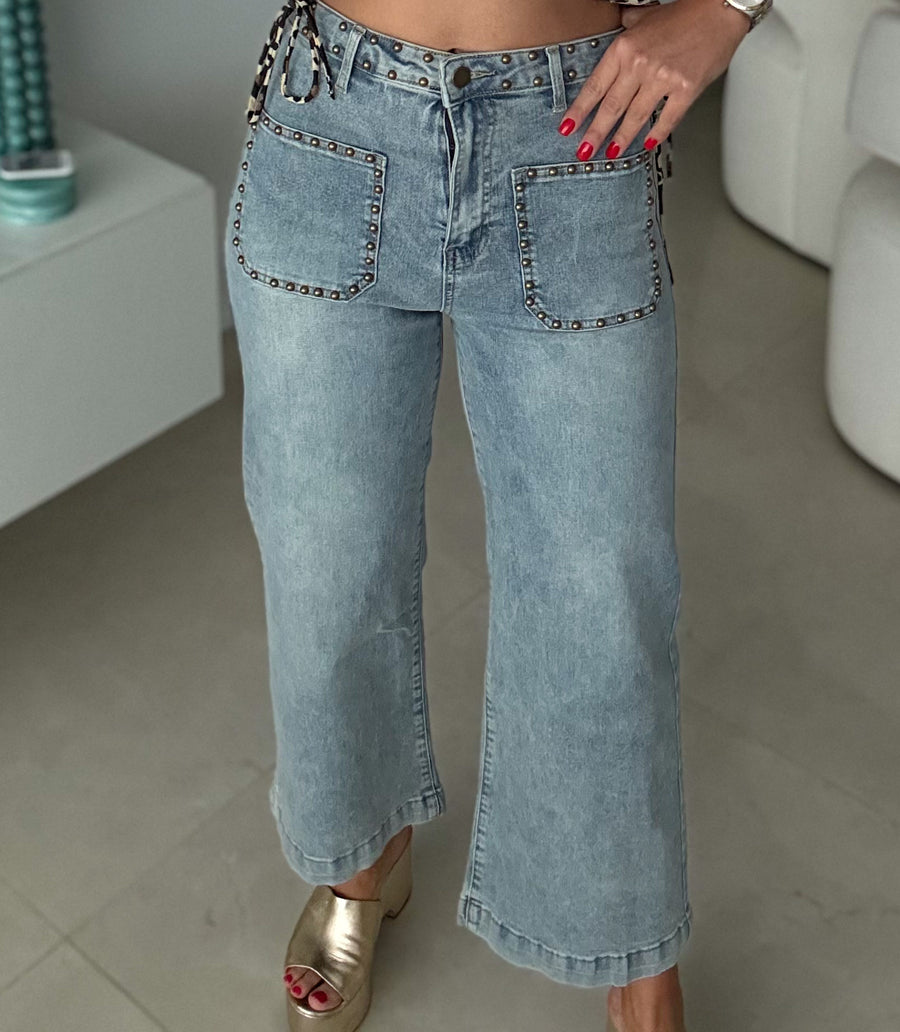 STUDDED STRETCHY JEANS