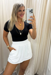 WHITE SKORT