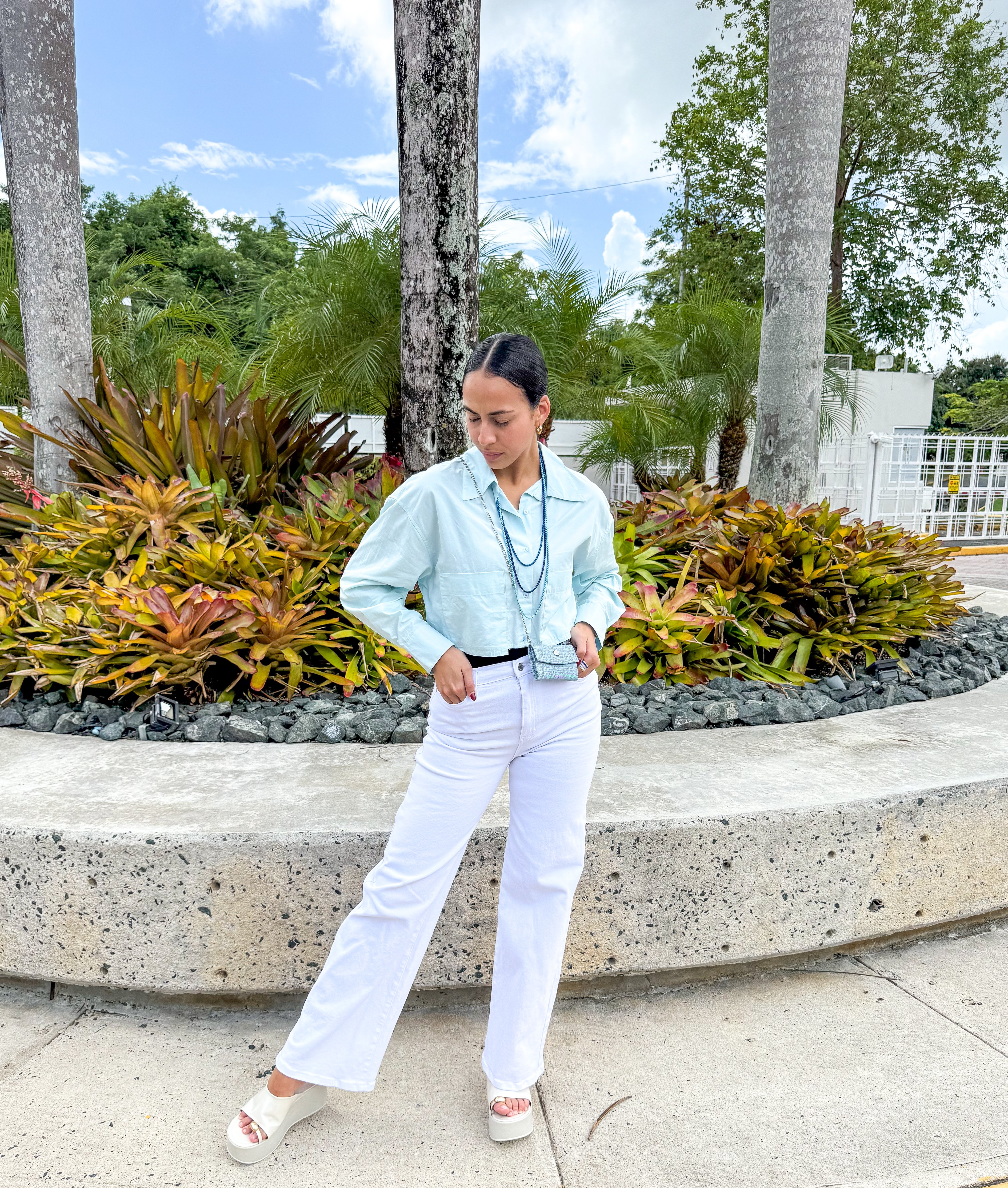 LIGHT BLUE OVERSIZED CROPPED BUTTONED TOP