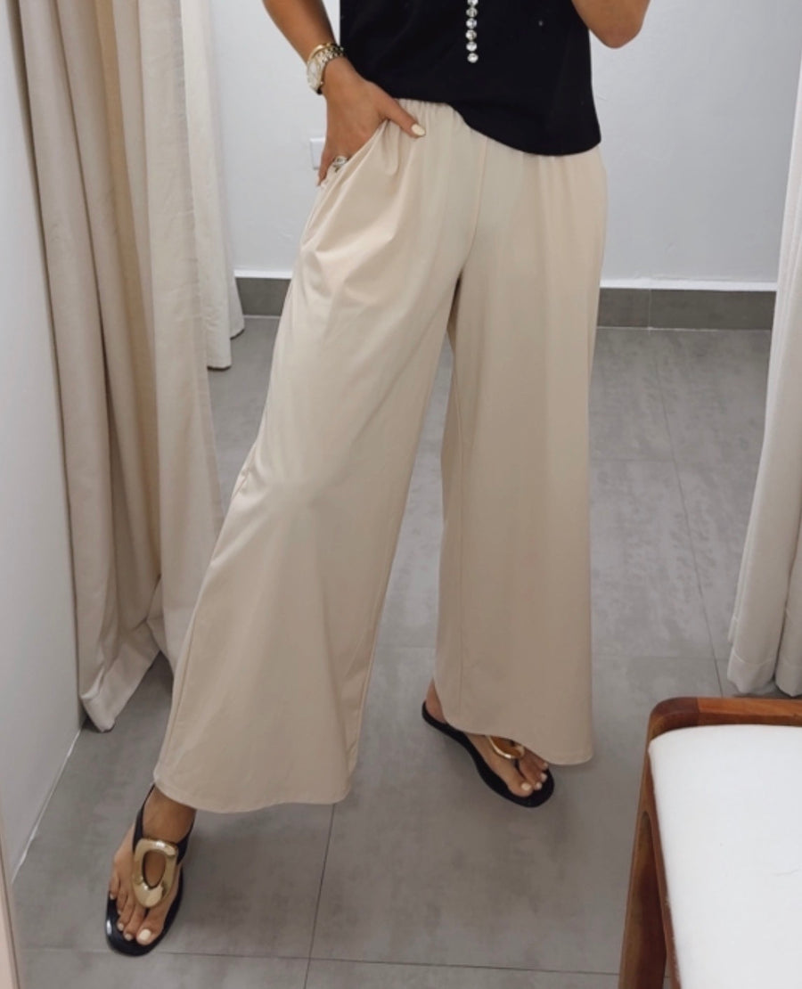 STRETCHY KHAKI PANTS