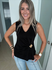 V-NECK BROOCH MODAL TOP