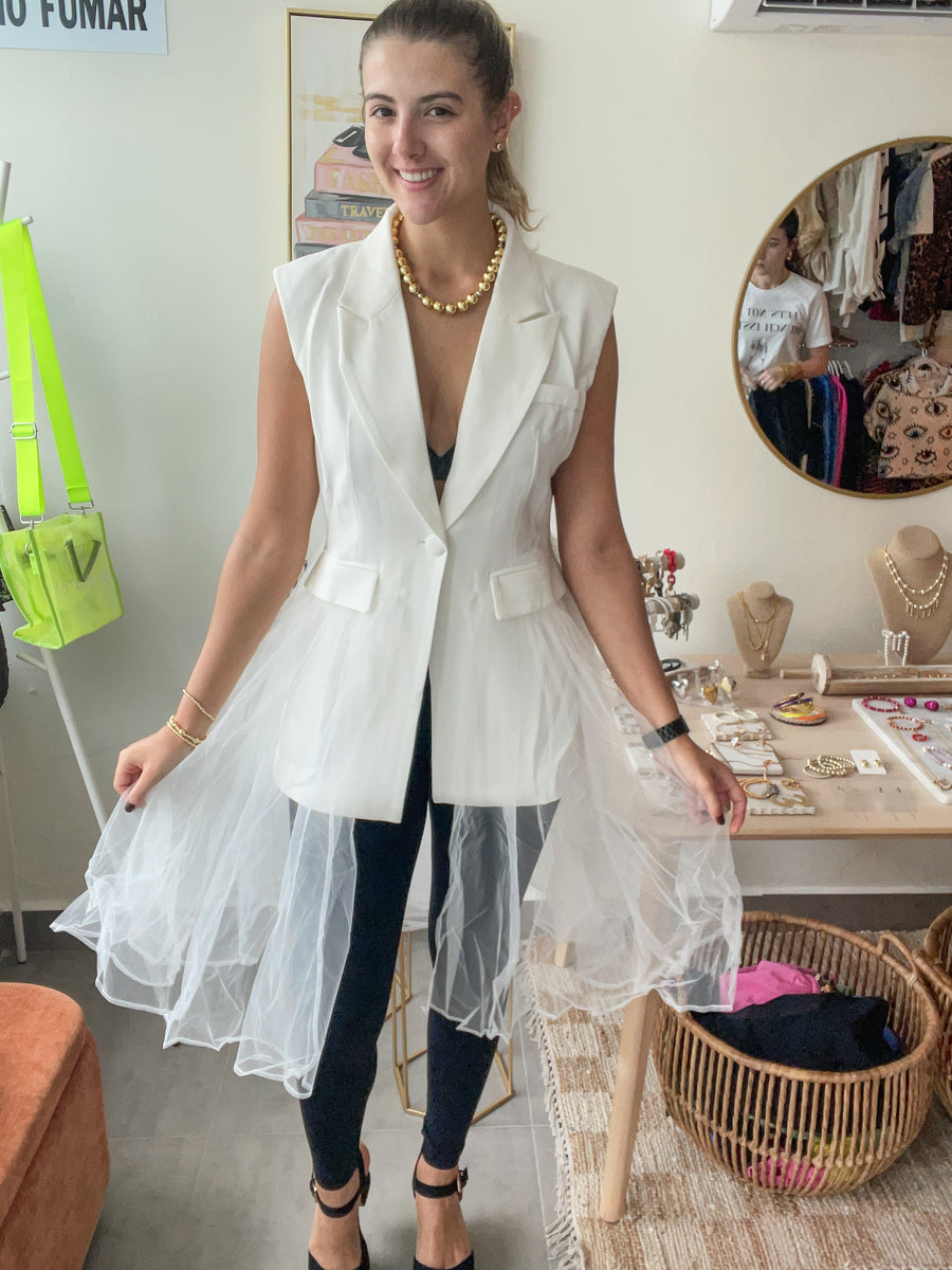 WHITE ELEGANT TULLE DETAIL VEST