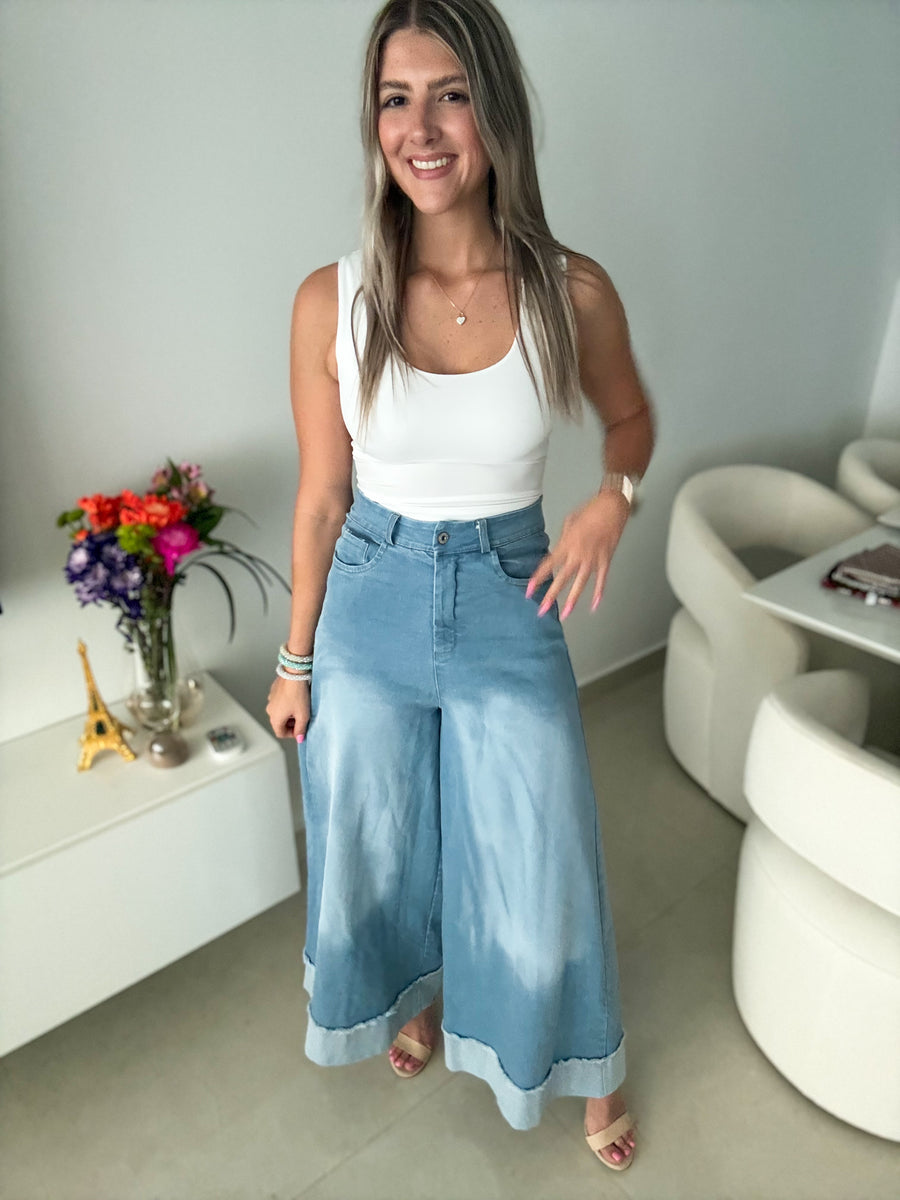 BLUE STRETCHY WIDE LEGGED PANTS