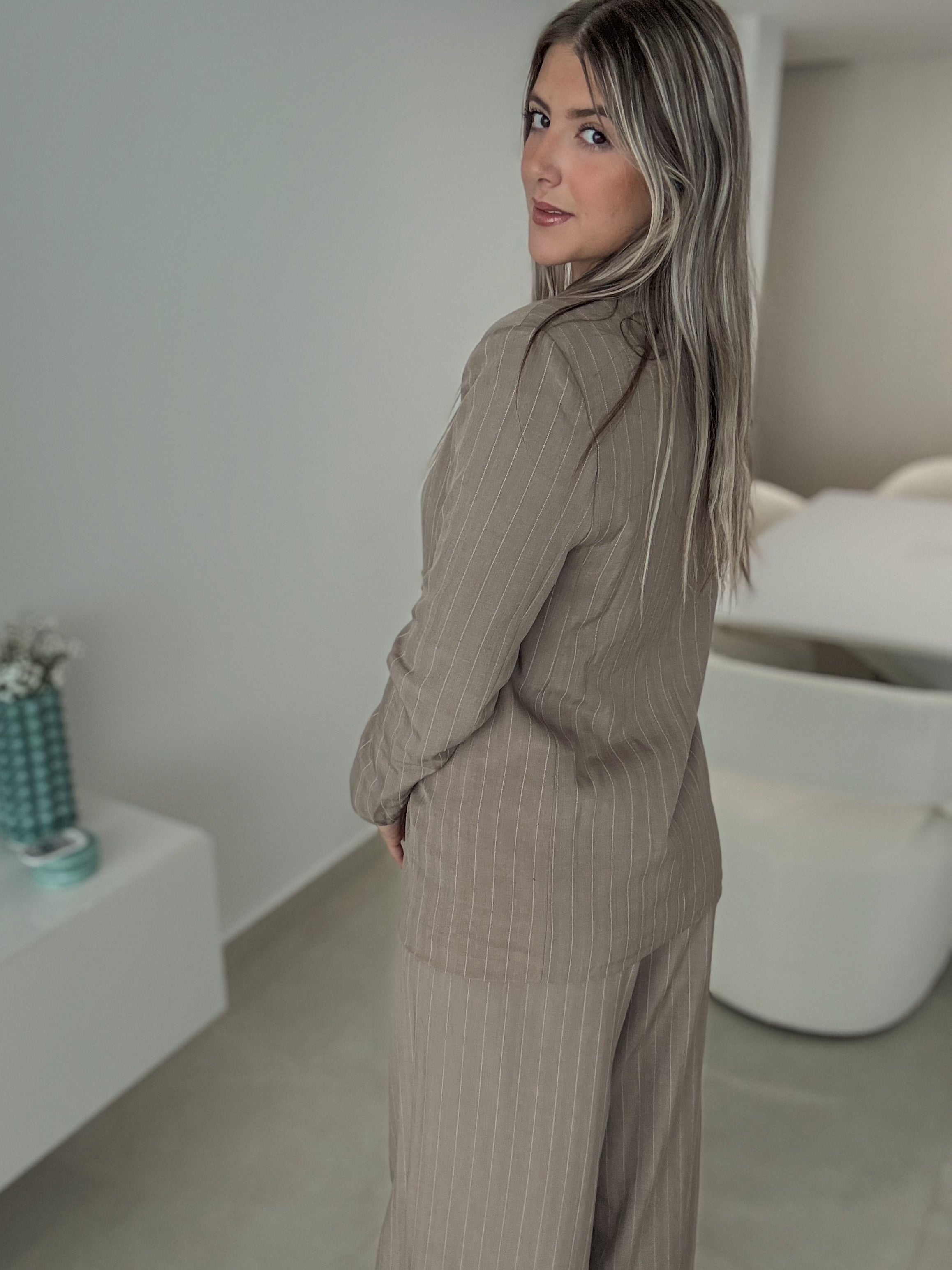 MOCHA STRIPED BLAZER
