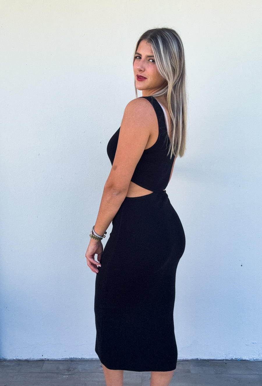BLACK KNITTED CUT-OUT MIDI DRESS