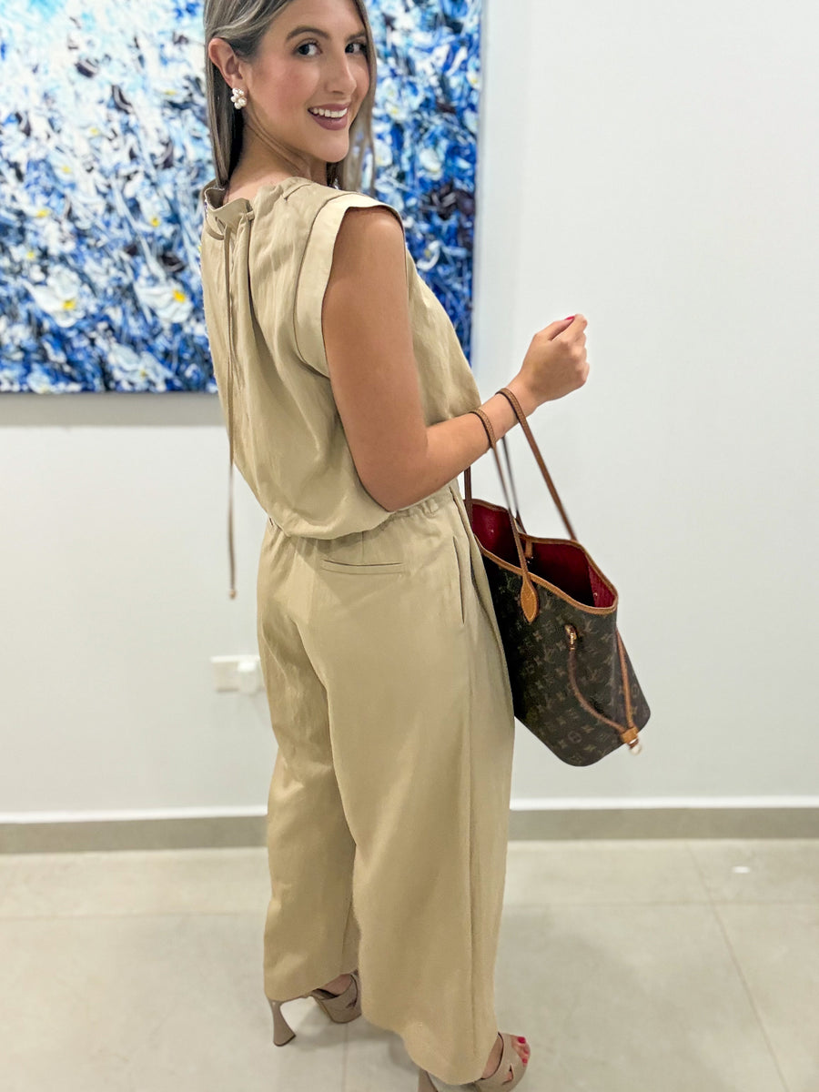 TAUPE TOP AND PANT SET