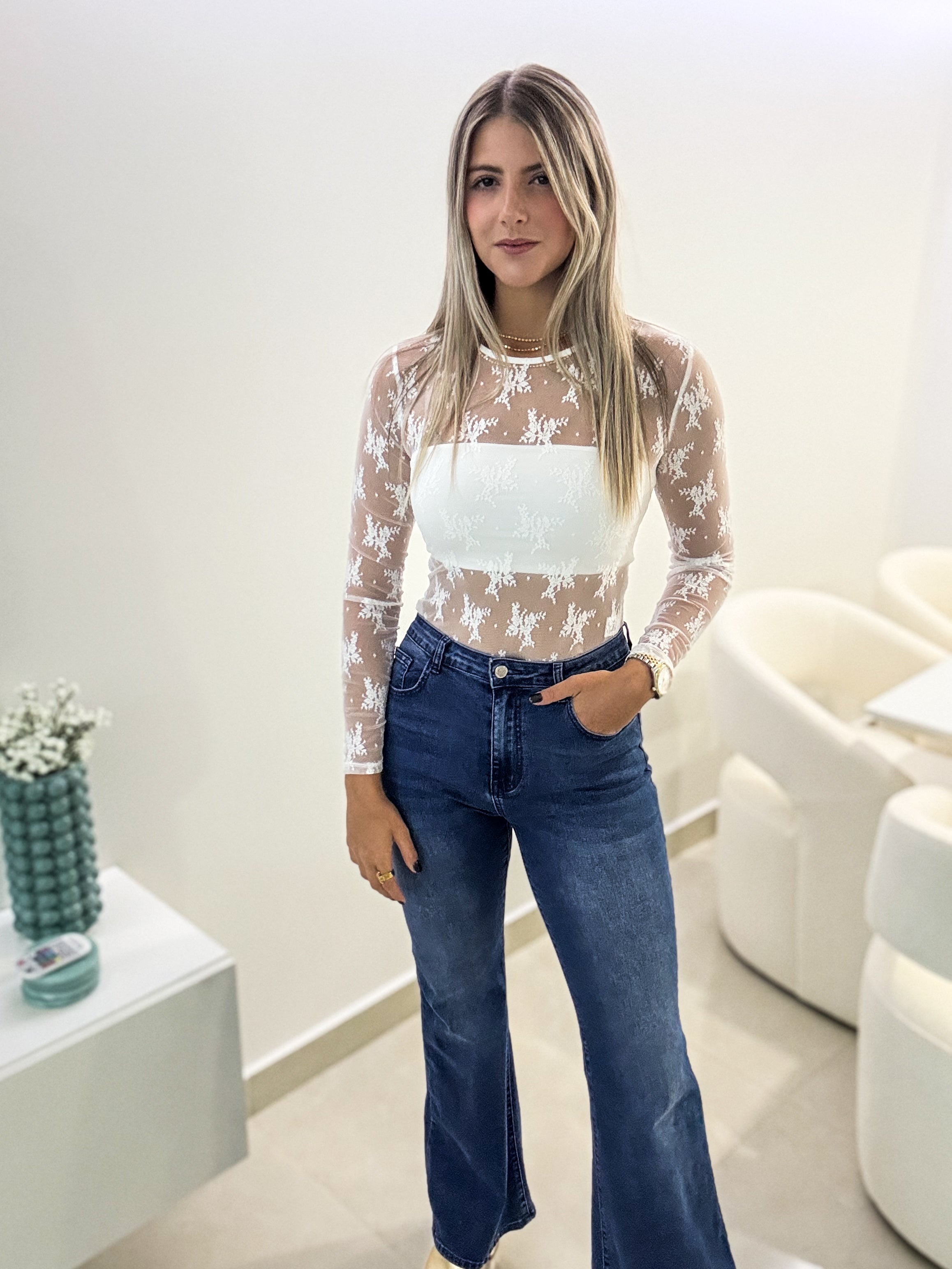 WHITE LACE BODYSUIT