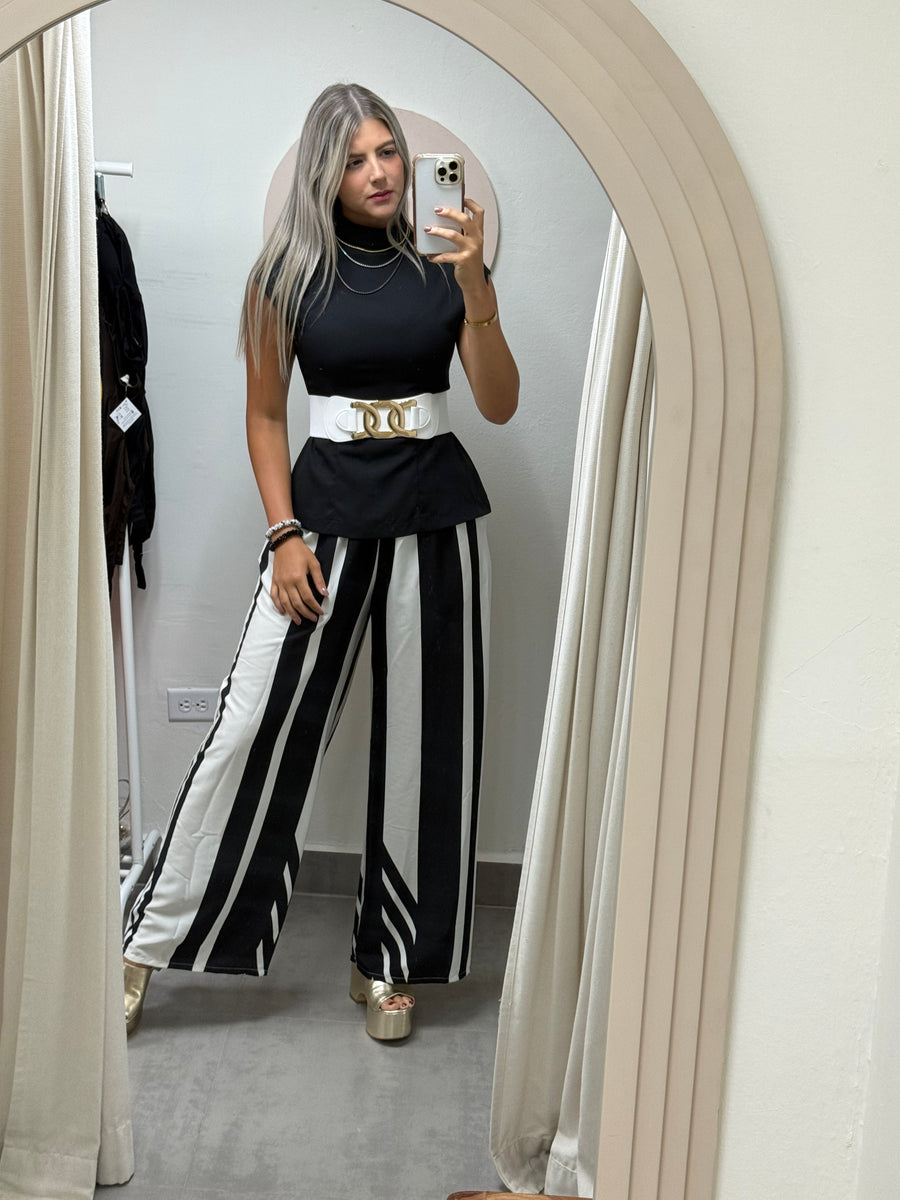 BLACK MOCK NECK BLOUSE