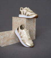 GOLD/NUDE SNEAKERS
