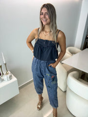 BELTED SLEEVELESS BLOUSE