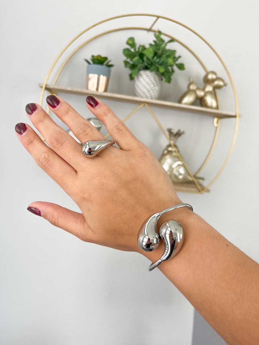 DROP BRACELET CUFF